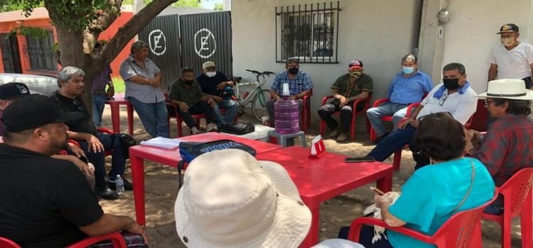 Exferrocarrileros de Sonora aún esperan justicia a 27 años de su despojo Exferrocarrileros de Sonora aún esperan justicia a 27 años de su despojo