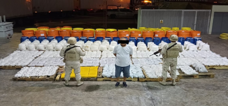 Aseguran en Sonora tractocamión procedente de Culiacán cargado de drogas