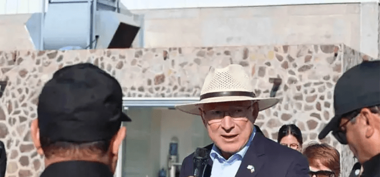 Sí se va a implementar el capítulo laboral en T-MEC asegura Ken Salazar