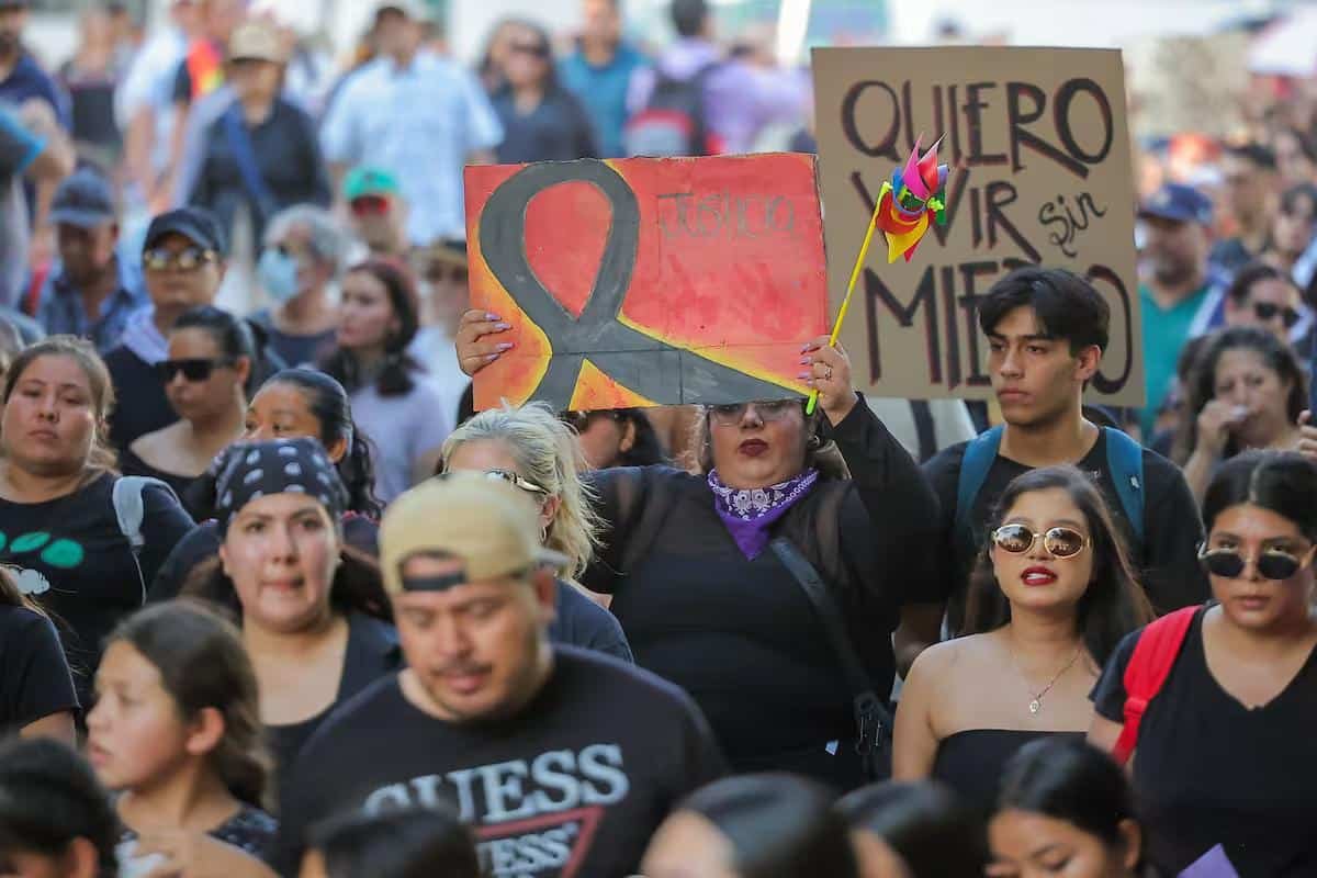 Colectivos feministas responsabilizan al Estado por feminicidios tras asesinato de tres hermanas y su madre