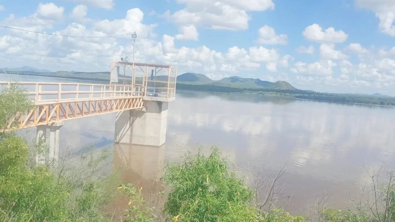 Desfogan represo ante riesgo de inundaciones